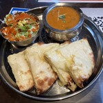 ダンニャバード - 料理写真:ダールマサラ+チーズナン