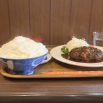 三福亭 - お茶碗だけどまぁまぁ大盛り