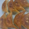 Gyoza Senmon Ten Kurobee - 餃子8コ　皮はしっかり焼いてます