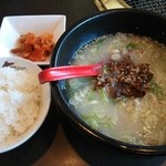 Yakiniku Resutoran Kirin Tei - 牛骨温麺、ライス、キムチ