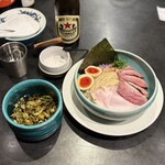 Ramen 翡翠 - 【限定】鴨と紫陽花葱の昆布翠つけ麺¥2500、瓶ビール（中）¥800