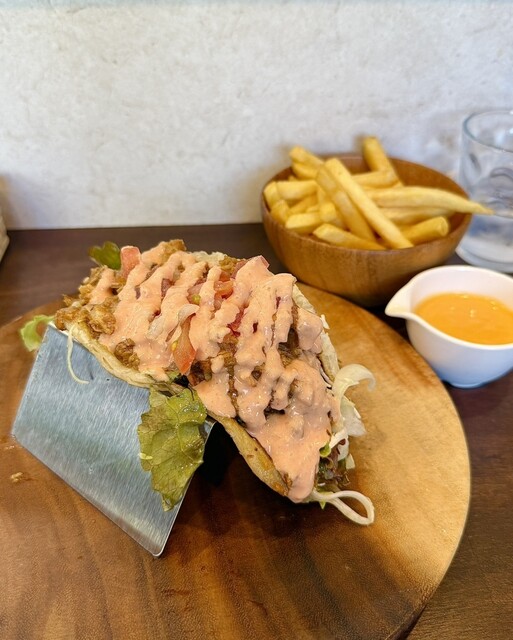 PEEKABOO TACOS SHOP - Tonda/American | Tabelog