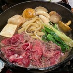 すき焼きと牛まぶし ももしき - 地元の食材を中心に使用したすき焼き