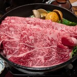 すき焼きと牛まぶし ももしき - 綺麗にサシの入った大和牛