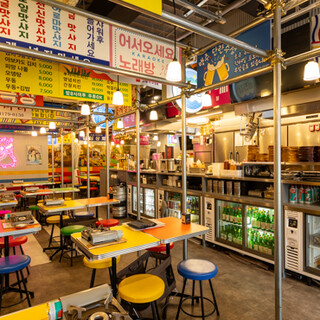 【松本駅5分】韓国屋台を再現した活気あふれるPOPな空間