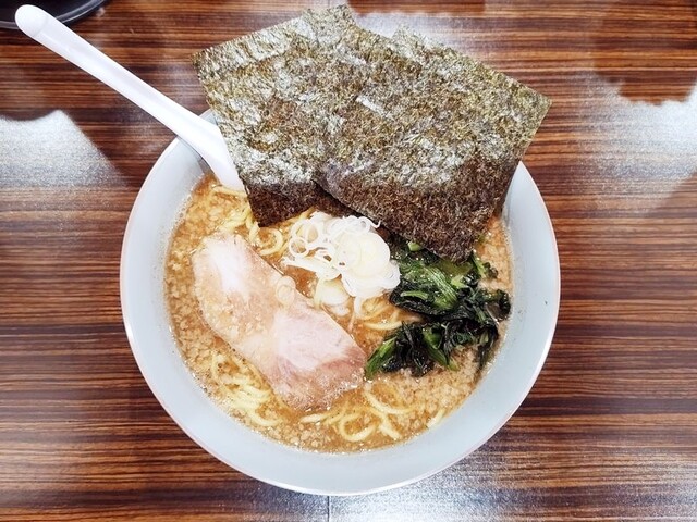 背脂煮干中華そば 二代目たかちゃんらーめん - 国府台/ラーメン | 食べログ