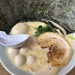 南摂津 魂心家 - 料理写真:魂心らーめん醤油（麺普通、味薄め、油少なめ）
（味玉、うずら1個、チャーシュー2種、ほうれん草）
＋うずら5個＋のり5枚
1000円＋120円＋150円