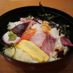 Izakayanagumo - 海鮮丼
