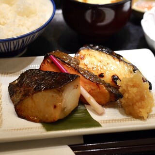 魚久 イートイン あじみせ_1