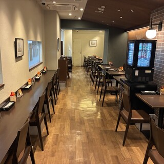 アクセス良好な当店。お食事からサク飲みまで