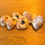 えんツコ堂 製パン - epi　麦の穂　アンチョビオリーブ