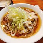 となりの肉そば - 料理写真: