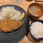 とんかつ 藤田 - 料理写真:ロースカツ定食