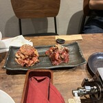 お肉屋さんの焼肉 ほんだ - カルビとハラミ
