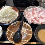 すき焼き・しゃぶしゃぶ・懐石料理　小豆 - 