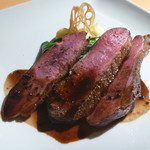 オリゾンテ - シャラン産 ビュルゴー家 鴨のロースト トリュフソース