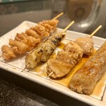 大衆やきとり酒場 極楽鳥 - かわ、ぼんじり、もも、つくね