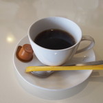 アーティザン - 平日のランチにはコーヒーが付きます。