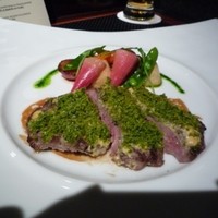 ラトリエ ドゥ ジョエル・ロブション - 香草パン粉で焼き上げた仔羊モモ肉のロティ―