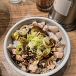 麺処 ほん田 - スタミナ丼。
