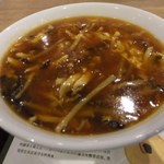 天津飯店 - 酸辣麺(930円)