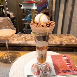 パティスリー&ショコラ バー デリーモ_0