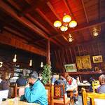 スイス - 店内入口に近い席より