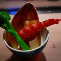 すし処 みや古分店 - お通し（焼き竹の子・菜の花ダシ漬し）
