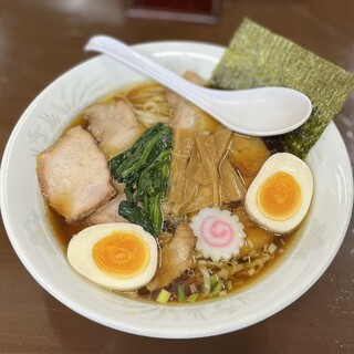 らーめん青龍 - 料理写真:特製手打中華