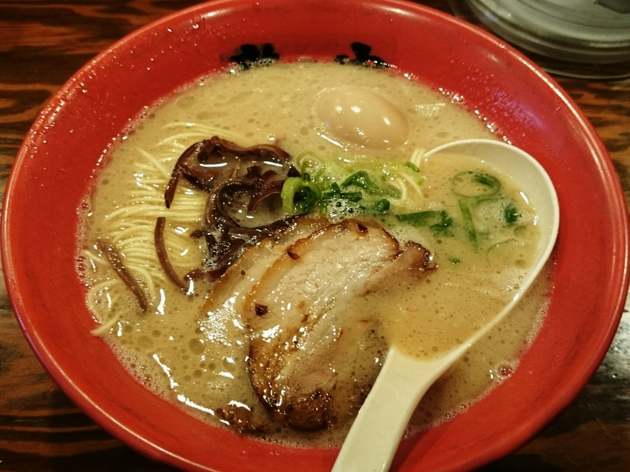 ラーメン 龍の家 新宿小滝橋通り店