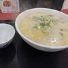 横浜飯店 - 白菜の漬物とスペアリブ煮込み