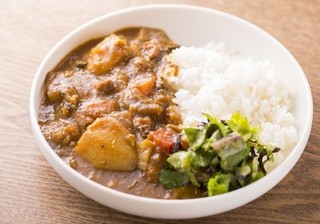 パークカフェ - ピザも良いけどカレーもね♫京都産の野菜がゴロゴロ。お子様も大丈夫。優しいカレー