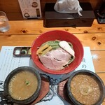 活龍 海老蟹専門 甲殻堂 - 雲丹と伊勢海老2種のつけ汁