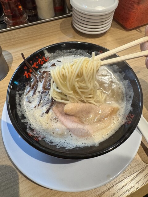 Rokudenashi Kyanarushiti hakata raamen sutaajiamu ten - Kushida