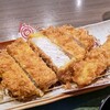 とんかつ みそ家 - ロースカツ膳140グラム1630円 海老フライは無料券