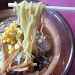 Ajiichi - チャーシューメン　麺アップ