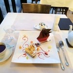 アルチザン・パティシエ・イタバシ - テーブル風景。