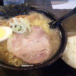 らーめん トウマ - コテしょうゆ＋麺1.5倍 ￥630＋52