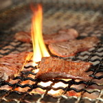 牛タン炭焼　仁