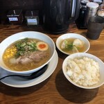 究極Y'sラーメン - 料理写真: