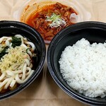 山田うどん - 料理写真: