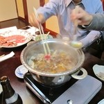 土佐料理 司 - 鯨のはりはり鍋