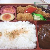 とんかつ まい泉 青山本店 - お弁当の全貌