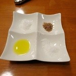 Fu-Zu Kicchin - ソーセージ用の塩とオリーブオイル
