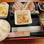 ダイニングキッチン えん - 寒ブリ刺。つぎはふぐとかにしよっと