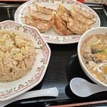 餃子の王将 - サンキューセット。お時間は少し掛かるよ