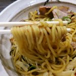 中華そば 無限 - 油そば　麺リフト