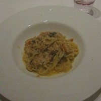 リストランテ ペガソ - 鶏肉とアンチョビ
                  ,オリーブを練り込んだパスタ