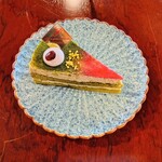 赤いトタン屋根の猫 - 抹茶ムースケーキ