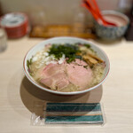 らー麺 鉄山靠 - 燕三条風 背脂煮干しラーメン 1,200円
